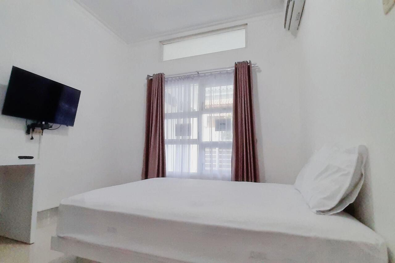Nine Syariah Redpartner Hotel 2*
